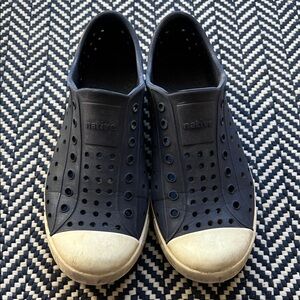 Native Kids Size J2 Water Shoes